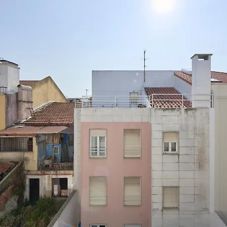 Elegant 3-bedroom With Tejo River View In Alameda 아파트 *