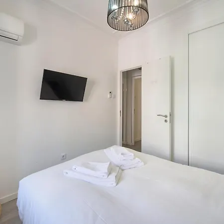아파트 Elegant 3-bedroom With Tejo River View In Alameda 리스본