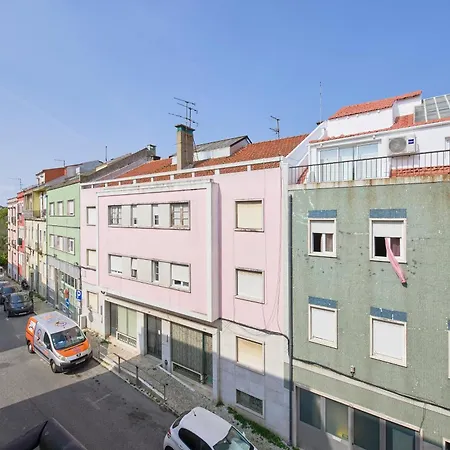 Elegant 3-bedroom With Tejo River View In Alameda *