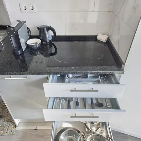 Elegant 3-bedroom With Tejo River View In Alameda * Лиссабон