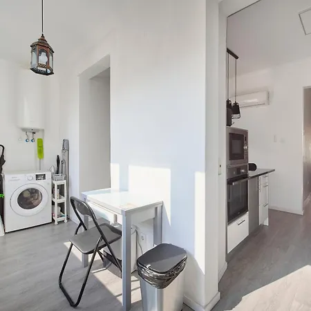 Elegant 3-bedroom With Tejo River View In Alameda 아파트