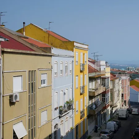 Elegant 3-bedroom With Tejo River View In Alameda 아파트