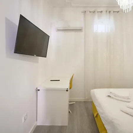 Апартаменты Elegant 3-bedroom With Tejo River View In Alameda *