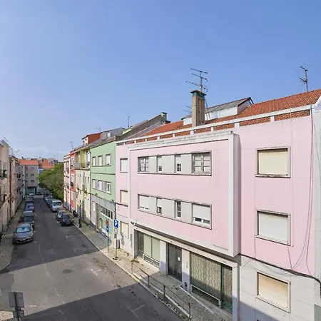 Elegant 3-bedroom With Tejo River View In Alameda Апартаменты Лиссабон