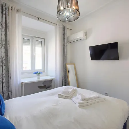 Elegant 3-bedroom With Tejo River View In Alameda Lägenhet *